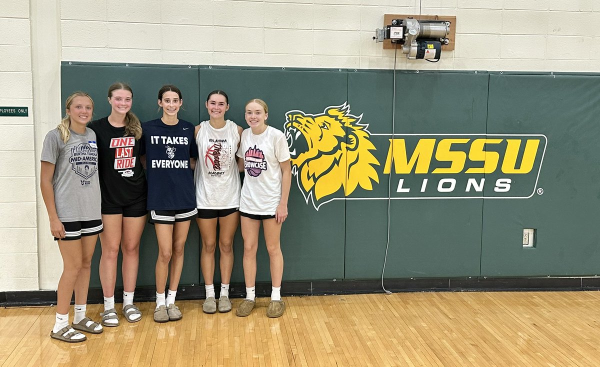 Team Oklahoma Girls Basketball (@teamokgirlsbb) on Twitter photo Few of our girls representing STRONG for Team Oklahoma at Missouri Southern today! 💪🏽
<a href="/BellerBriley/">Briley Beller</a> <a href="/ElaHartman/">Ela Hartman</a> <a href="/avawatkins_11/">Ava Watkins</a> <a href="/kenleyc2027/">Kenley Crawford</a> <a href="/CoachRessel/">Ronnie Ressel</a> <a href="/Coach_BPorter/">Bryant Porter</a> Few of our girls representing STRONG for Team Oklahoma at Missouri Southern today! 💪🏽
<a href="/BellerBriley/">Briley Beller</a> <a href="/ElaHartman/">Ela Hartman</a> <a href="/avawatkins_11/">Ava Watkins</a> <a href="/kenleyc2027/">Kenley Crawford</a> <a href="/CoachRessel/">Ronnie Ressel</a> <a href="/Coach_BPorter/">Bryant Porter</a>