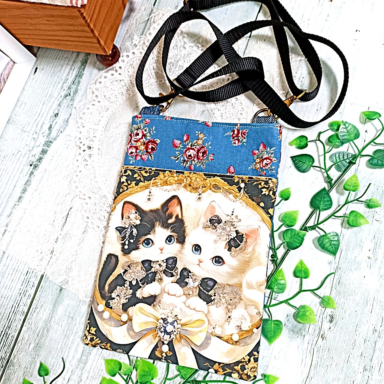 れ*ゃ様 リトルサンダーのチャーム付き♡スマホショルダ♡インド刺繍＆コヤンイサム れ*ゃ様 リトルサンダーのチャーム付き♡スマホショルダ♡インド