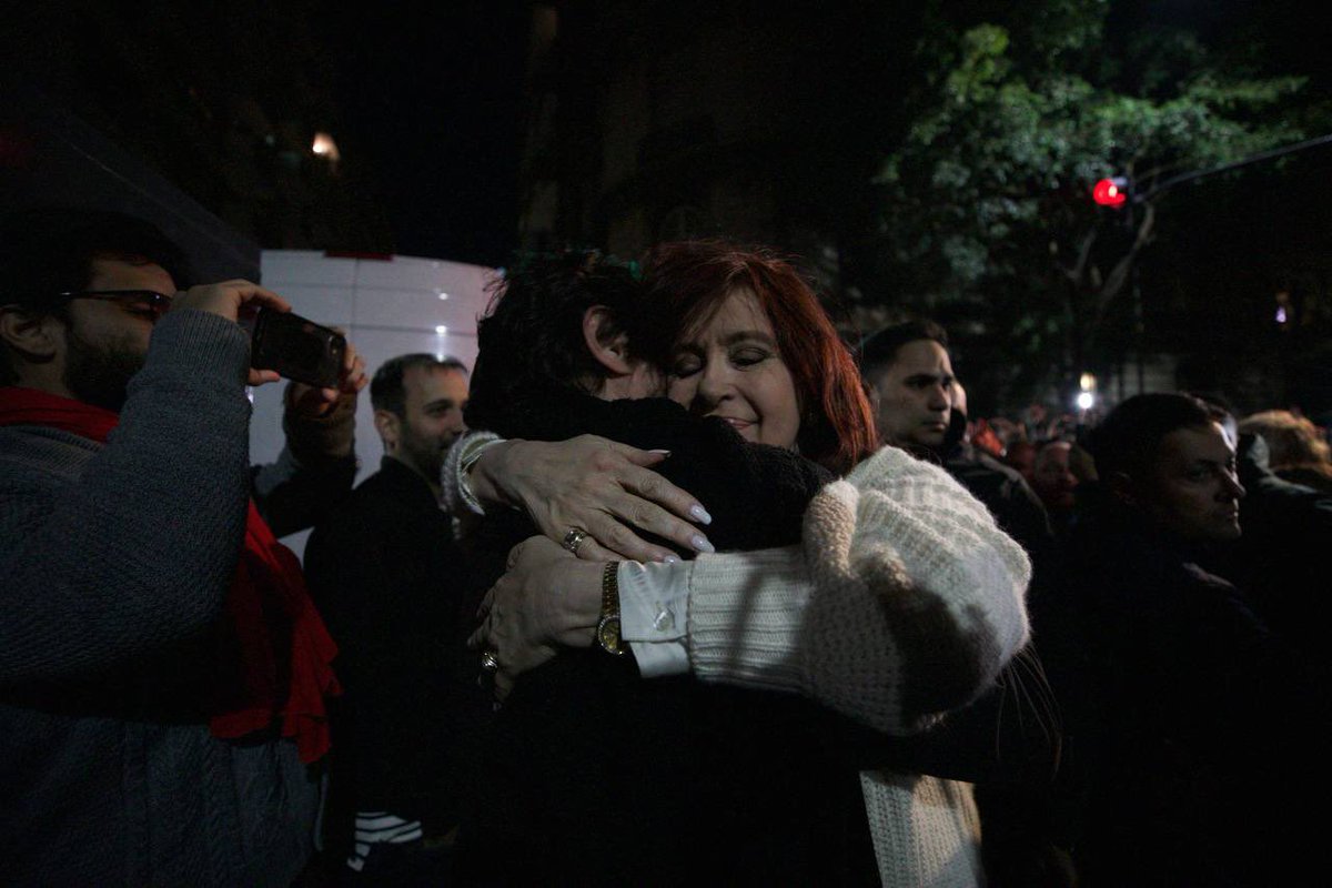 Juan Grabois (@juangrabois) on Twitter photo Como sucede en muchos otros distritos del país, quienes lideran nuestras listas en la Ciudad <a href="/ItaiHagman/">Itai Hagman</a> y en la Provincia de Buenos Aires <a href="/JorgeTaiana/">Jorge Taiana</a> son dos personas extraordinarias y enormes cuadros políticos; tenemos una lista que no es solo unidad sino la nítida Como sucede en muchos otros distritos del país, quienes lideran nuestras listas en la Ciudad <a href="/ItaiHagman/">Itai Hagman</a> y en la Provincia de Buenos Aires <a href="/JorgeTaiana/">Jorge Taiana</a> son dos personas extraordinarias y enormes cuadros políticos; tenemos una lista que no es solo unidad sino la nítida