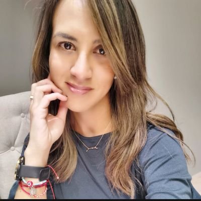 politicsecu's tweet photo. 📍LOLO MINO, LA ÚLTIMA DEL CONCURSO PARA JUEZA DE LA CORTE CONSTITUCIONAL. 

La abogada correista, Lolo Mino se vende como intelectual, incluso ella está en selección de jueces, es una erudita, pero en el concurso para juez de la Corte Constitucional quedó en último lugar. https://t.co/Yl8netrKlg