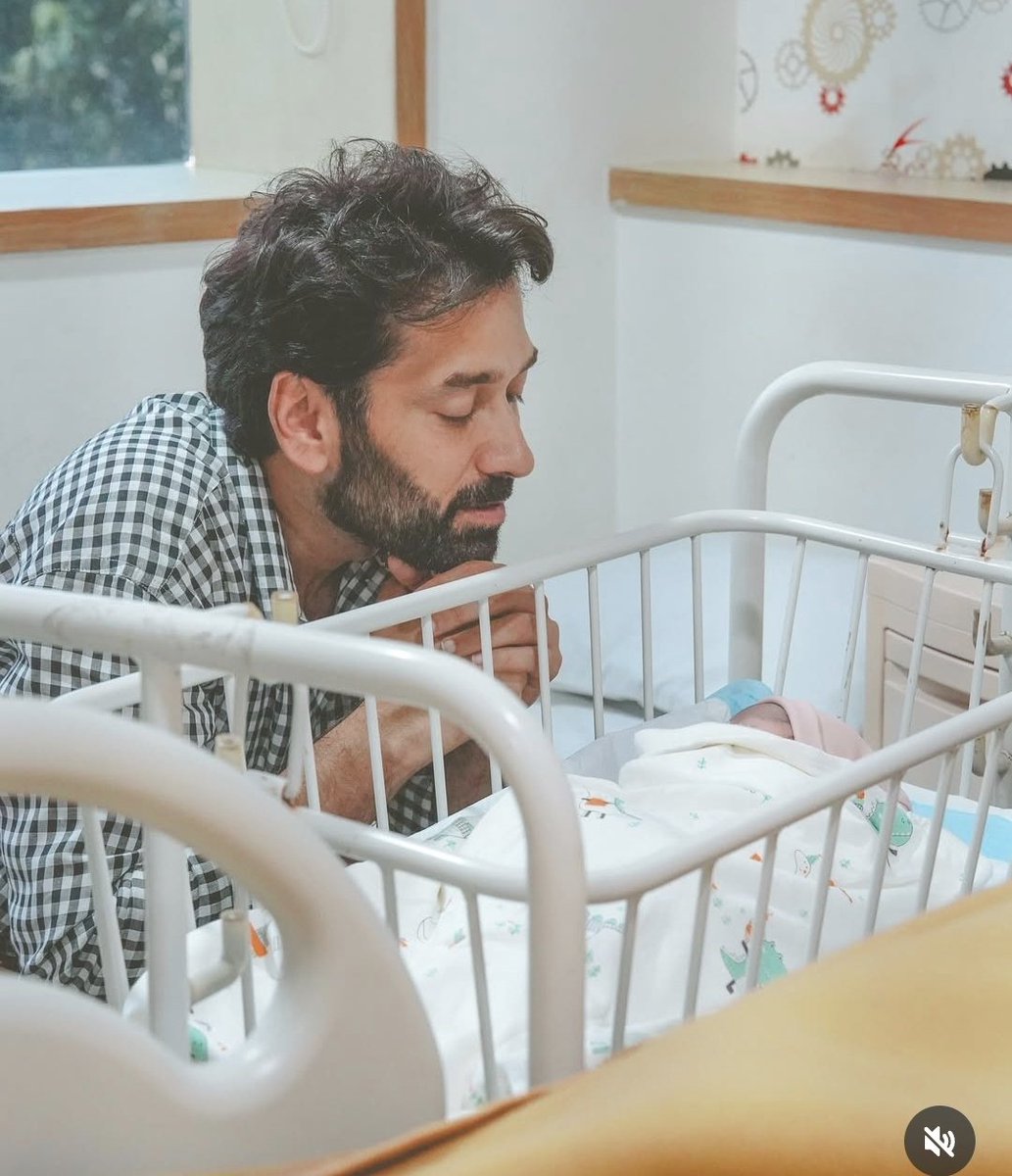 Masumaakhter7's tweet photo. So Sufu became a big brother now 
Omg i am so happy 🥳🥳😭

Mehta family completed 😍 https://t.co/RsXfUHi6TH