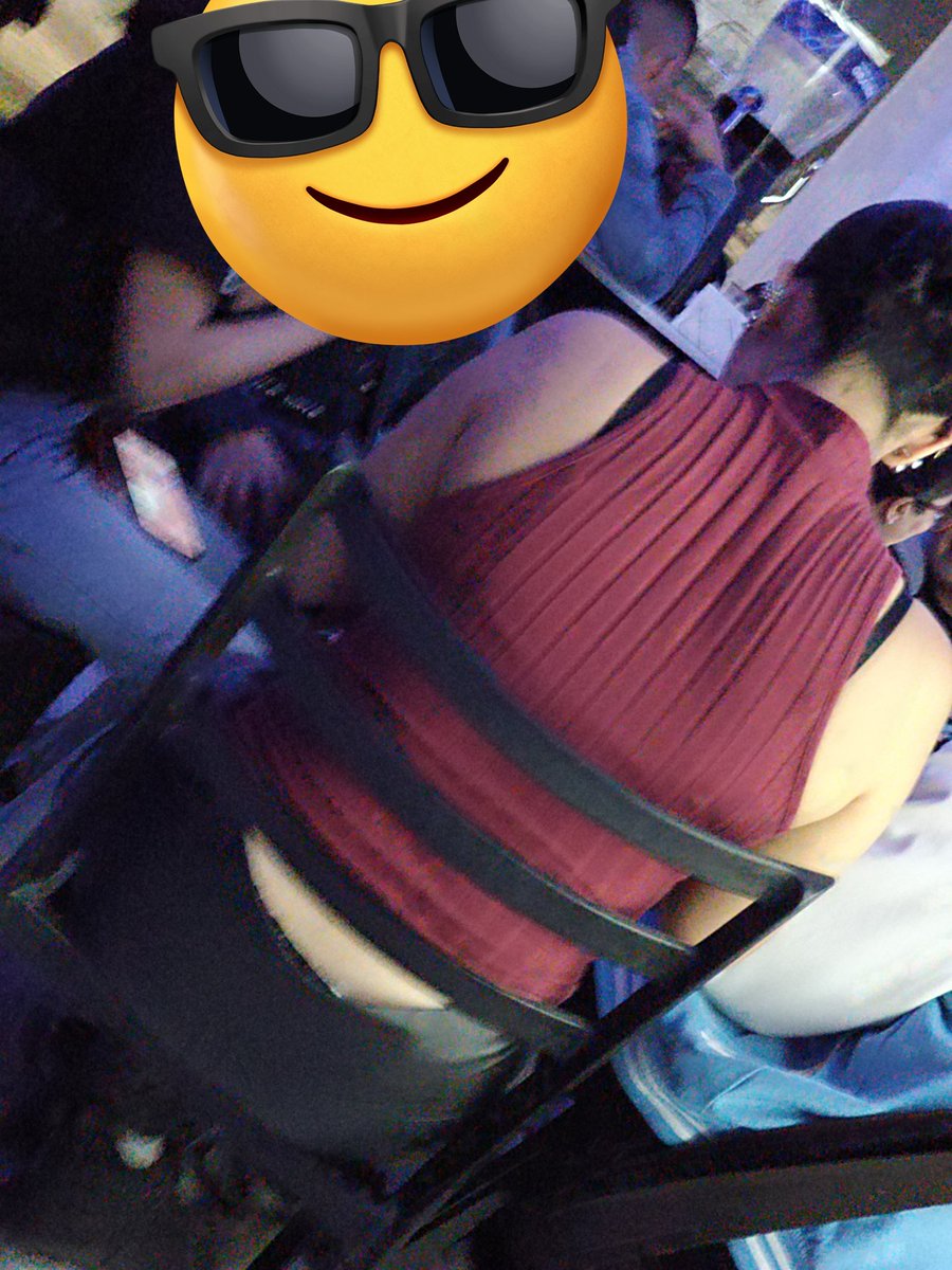 Ya que las parejas no se animan a qué les invite unas frías , aquí hechando trago con los amigos