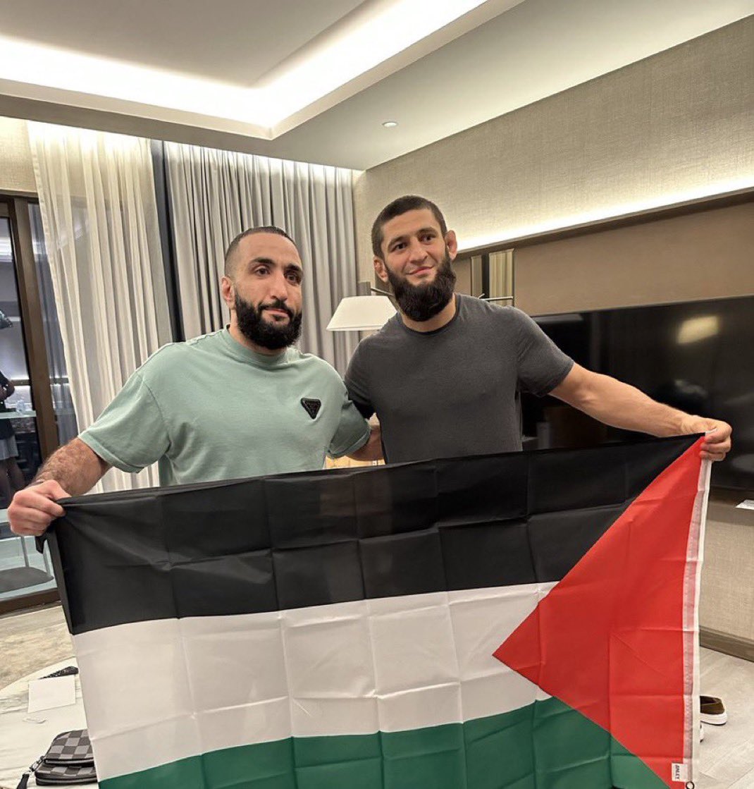Khamzat might be Russian but he’ll always be Palestinian at heart ✌🏽