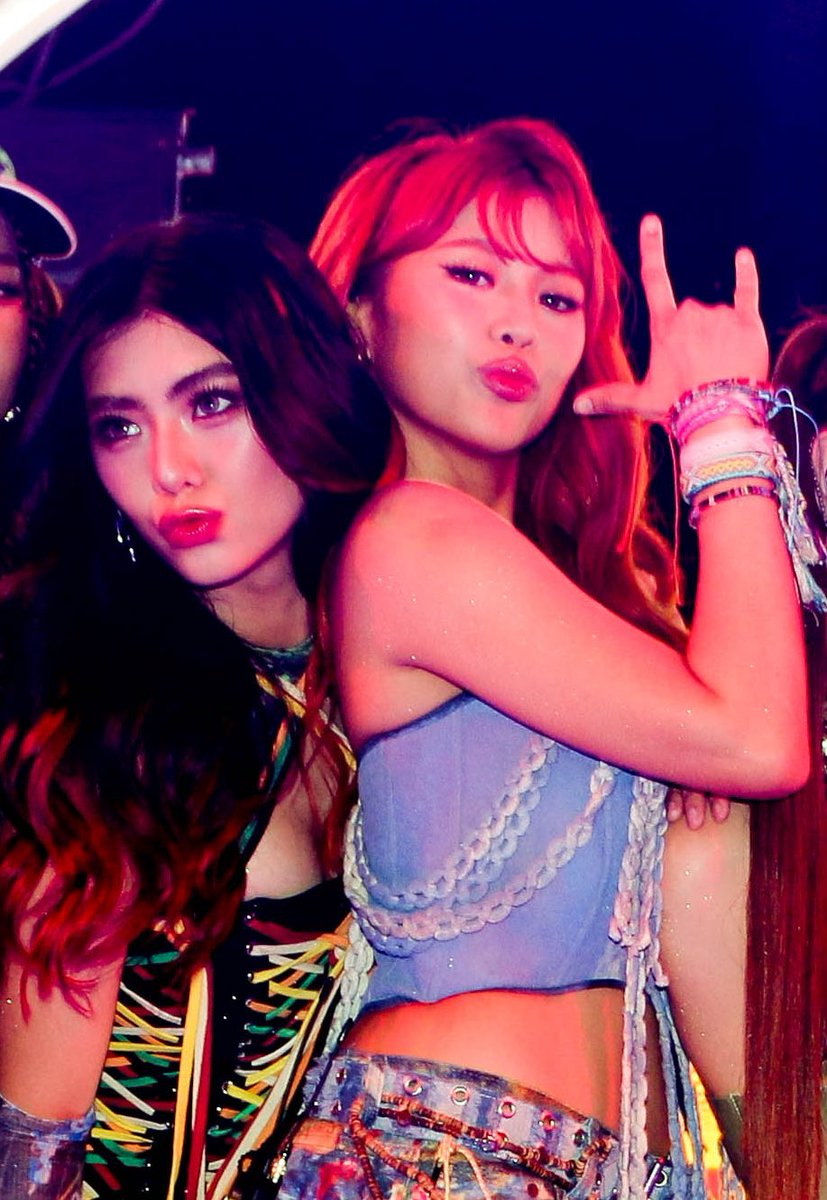 Happy Mikhaloi day ✌🏻👅