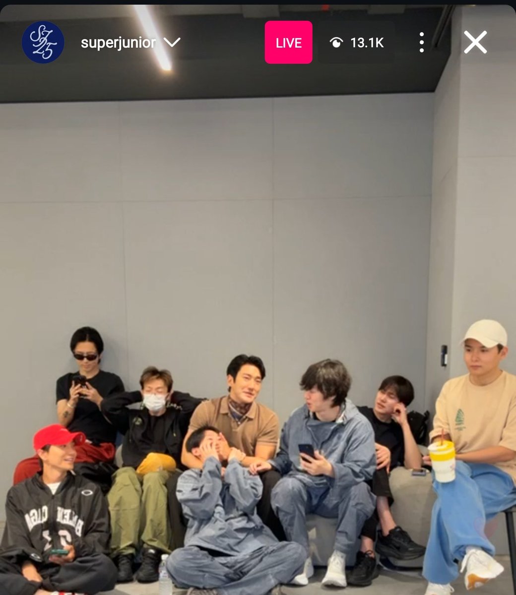 Deciding dress code 

Hyuk : initially im thinking that since its our 20th anniversary,  to wear all our previous costumes 
Siwon : *close his mouth* nononono

🤣🤣🤣🤣😆