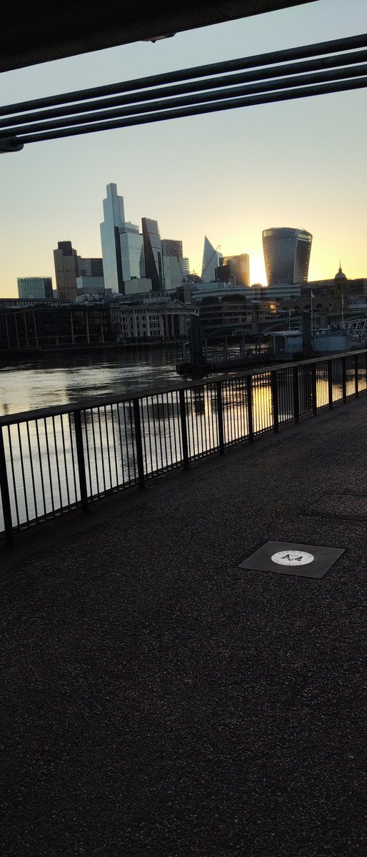 HALOACID's tweet image. A beautiful morning on London's South Bank this morning. Im walking home from the first time ive been to a rave on my own since about 2014.There was some eye opening and interesting aspects I observed which I'll share shortly in a notepad file post or something, cos itlll be long