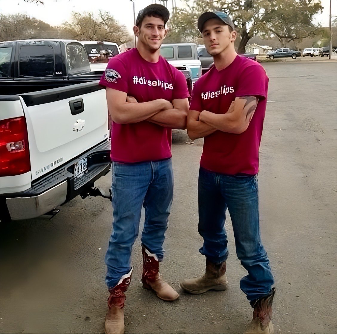 TravisLeeTucker (@travisleetucke1) on Twitter photo 