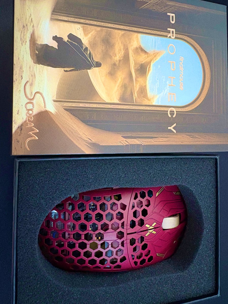 Riolis66's tweet photo. Finalmouse UltralightX Prophecy Scream https://t.co/LS1z26zYJY