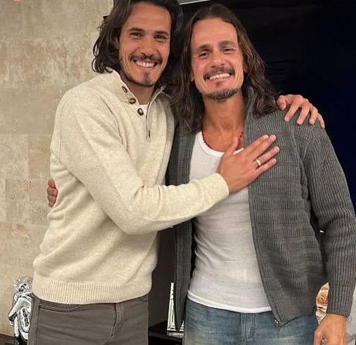 -Profesor: "El examen va a ser fácil" 
-El examen: "Cuál es Cavani?"