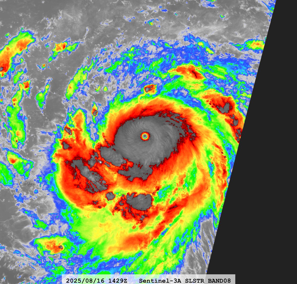 zeb199818's tweet photo. #05L Hurricane #ERIN
Satellite: #Sentinel3A #SLSTR
Channel :
#SLSTR S8 (10.854 µm) 1-km
Time : 2025/08/16 1429Z
Eye Temp : 25.68 °C
Data Source : Copernicus L1B
CPA : ~200 km https://t.co/u5QT5cQc7Y
