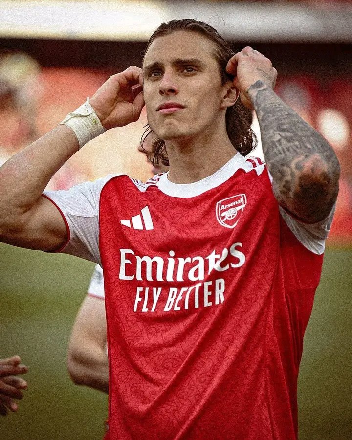 PICCOLOCHAMBERS's tweet image. A mandatory cap on football agent service fees will achieve a fair level of remuneration dat more accurately represents the value of d football agent services provided, &amp;amp; avoids undue exploitation of often inexperienced football players... #football #footballlaw #FFAR #agent