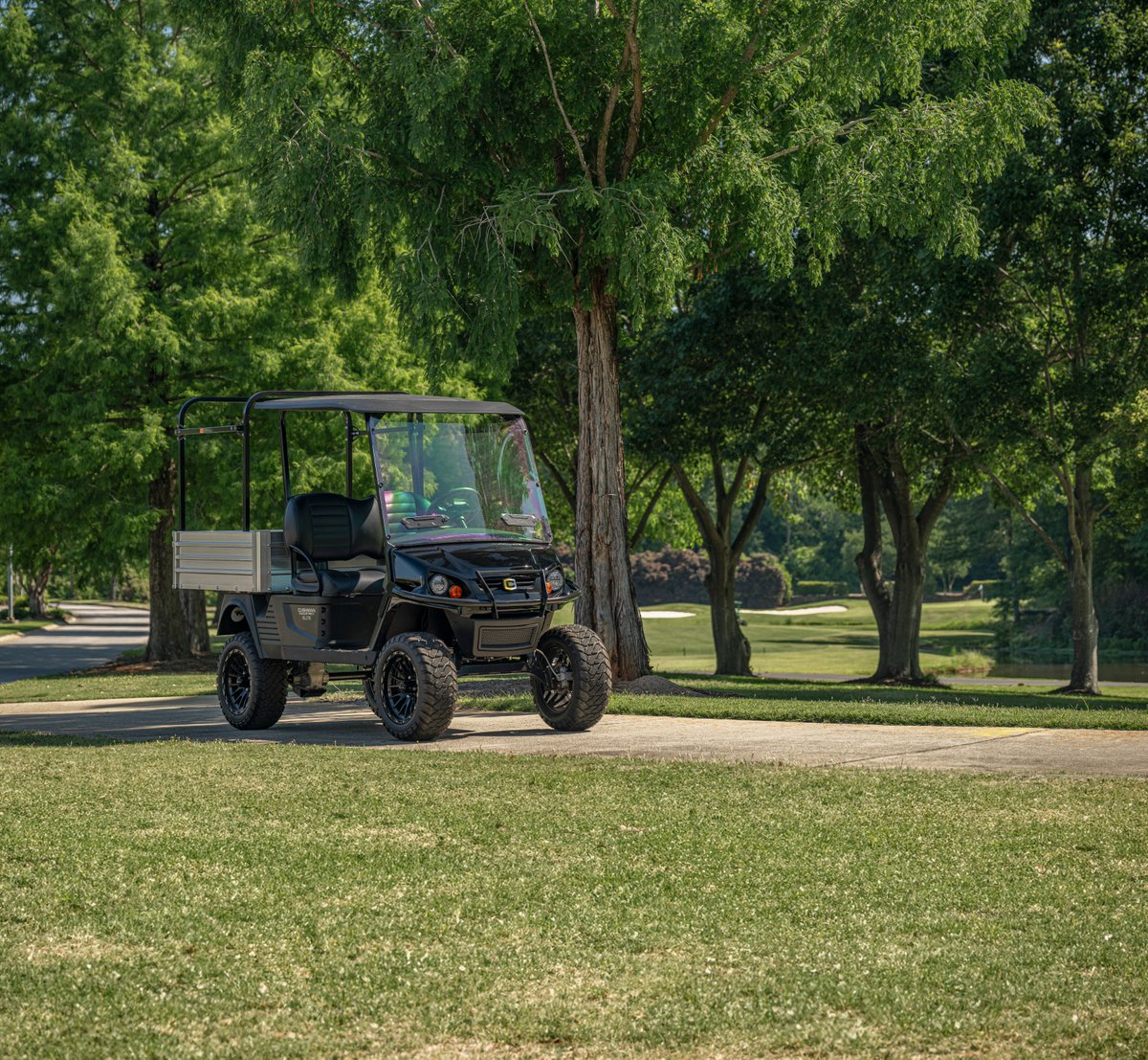 Smart for your team. Better for the planet. 🌍

Cushman ELiTE® vehicles offer:
✅ Zero tailpipe emissions
✅ No battery maintenance
✅ Lithium power you can count on

#Cushman #NeverBeOutworked