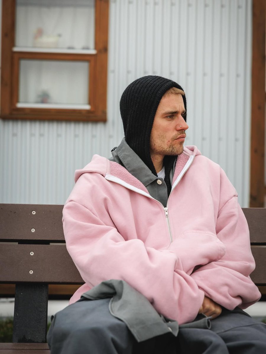 hourly drew 🚀 tweet media