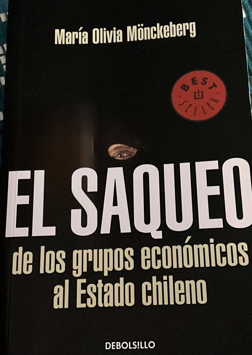 LuisMesina1's tweet image. Recomiendo leer y releer este libro de la Periodista Maria Olivia Monckeberg, Premio Nacional de Periodismo 2009.
A los jóvenes que lo lean, así sabrán que muchos de los actuales “millonarios” chilenos, alcanzaron su riqueza saqueando al Estado bajo la protección de la tiranía.