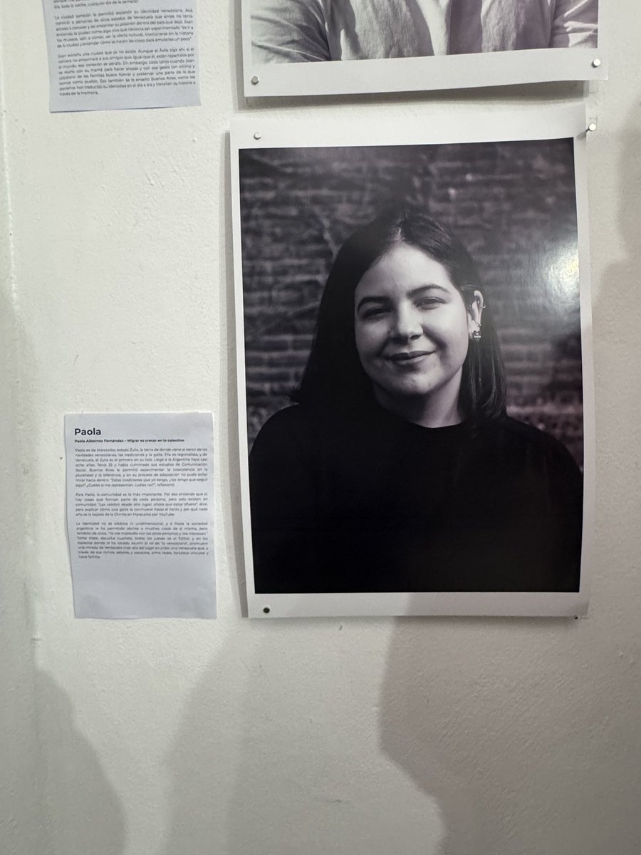 paoalbornozf's tweet image. Hoy en la exposición de retratos del Centro Venezolano en Argentina, siendo parte de su historia. 
🇻🇪🇦🇷