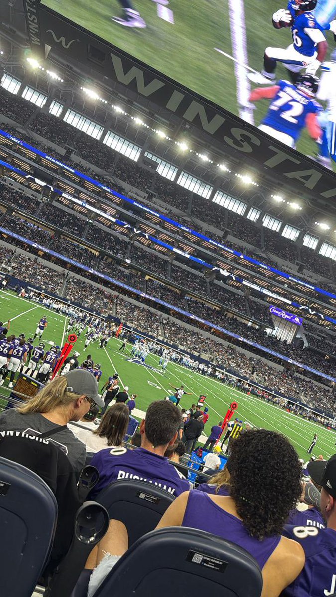 #flockmty presente en Dallas 
<a href="/adevaldes/">Antonio de Valdés</a> <a href="/EnriqueBurak/">Enrique Burak</a>  en la pretemporada con los Ravens 🐦‍⬛ 

#RavensFlock 
<a href="/Ravens/">Baltimore Ravens</a>  💜 🐦‍⬛