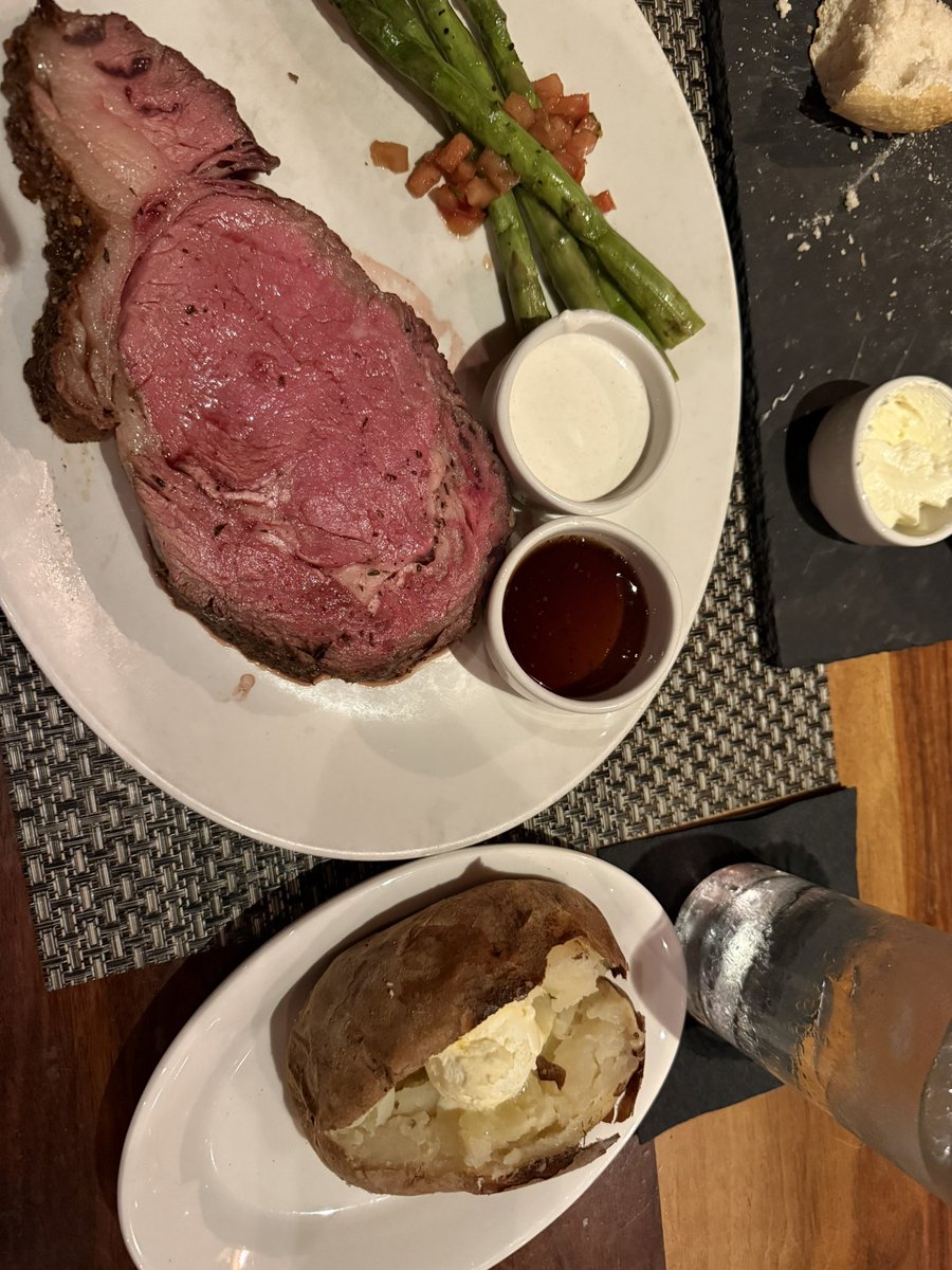 CoachSFulton's tweet image. Anniversary dinner with this lovely lady- 31 years! J Gilbert’s for the win.