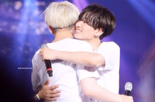 SJ_Hyuknyn's tweet image. アンコンはビューイングで鑑賞
ひょっくんとヒニムの涙が辛すぎて映画館でこちらも嗚咽するほど泣いた
兵役前は推し活の度に泣いてた

#SUPERJUNIOR #SUPERSHOW6 #SS6