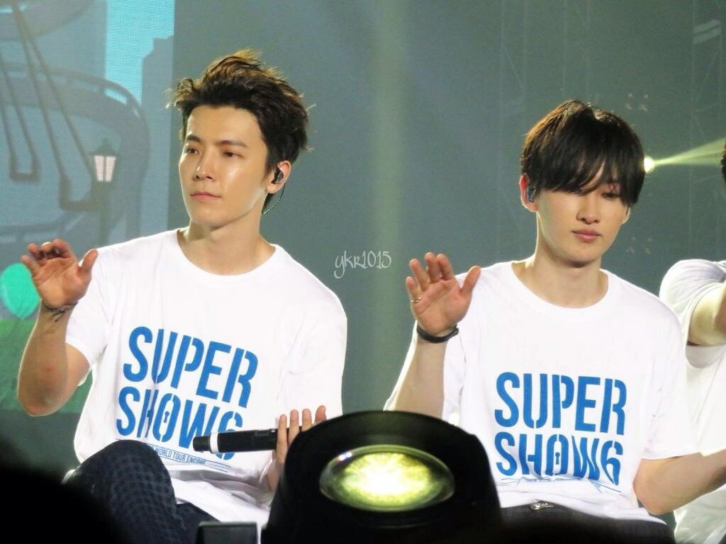 SJ_Hyuknyn's tweet image. アンコンはビューイングで鑑賞
ひょっくんとヒニムの涙が辛すぎて映画館でこちらも嗚咽するほど泣いた
兵役前は推し活の度に泣いてた

#SUPERJUNIOR #SUPERSHOW6 #SS6