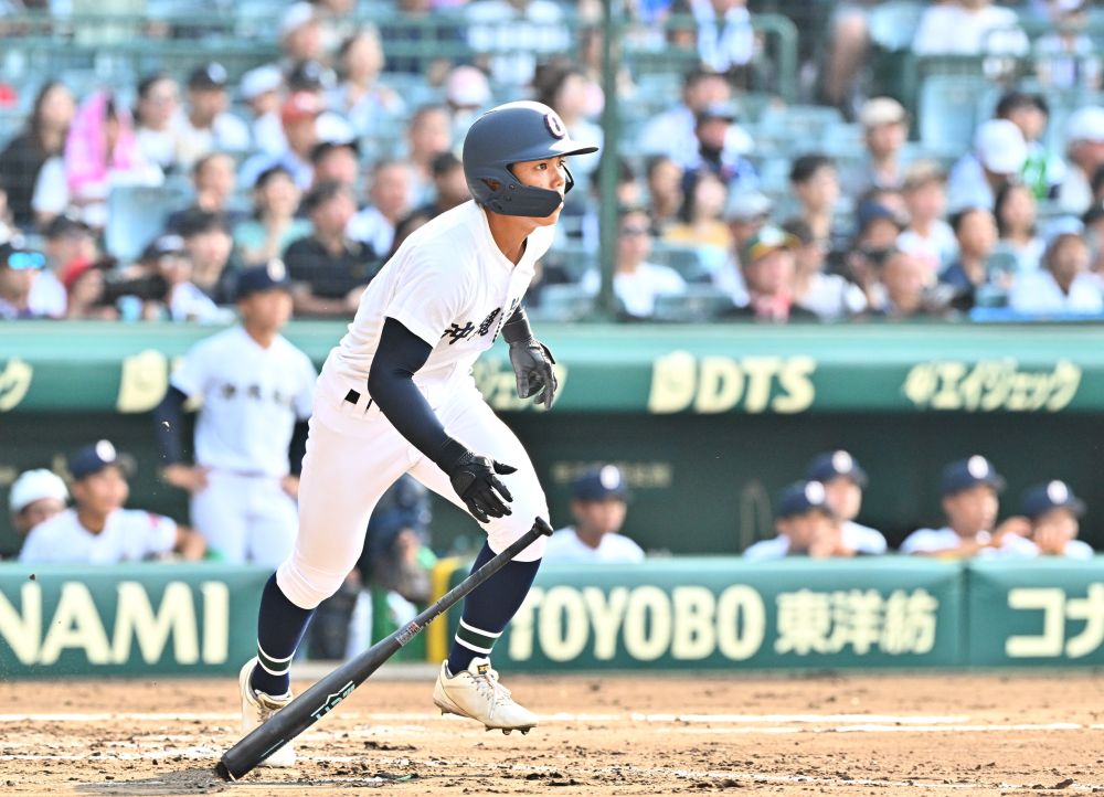 沖縄タイムス tweet media
