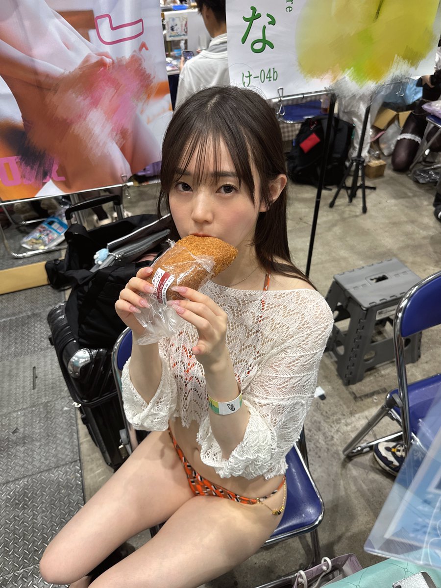 近衛りこさんのエロ画像、2025年08月17日10時47分24秒に投稿