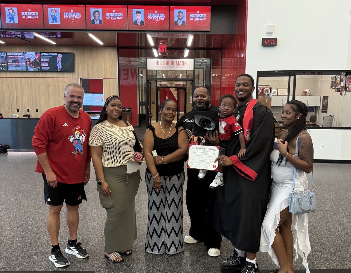 pavelkasuncle's tweet photo. “He changed his family’s life because he did hard shit every day.” - Coach Rhule on Elijah Jeudy #GBR https://t.co/kdivwRSanm