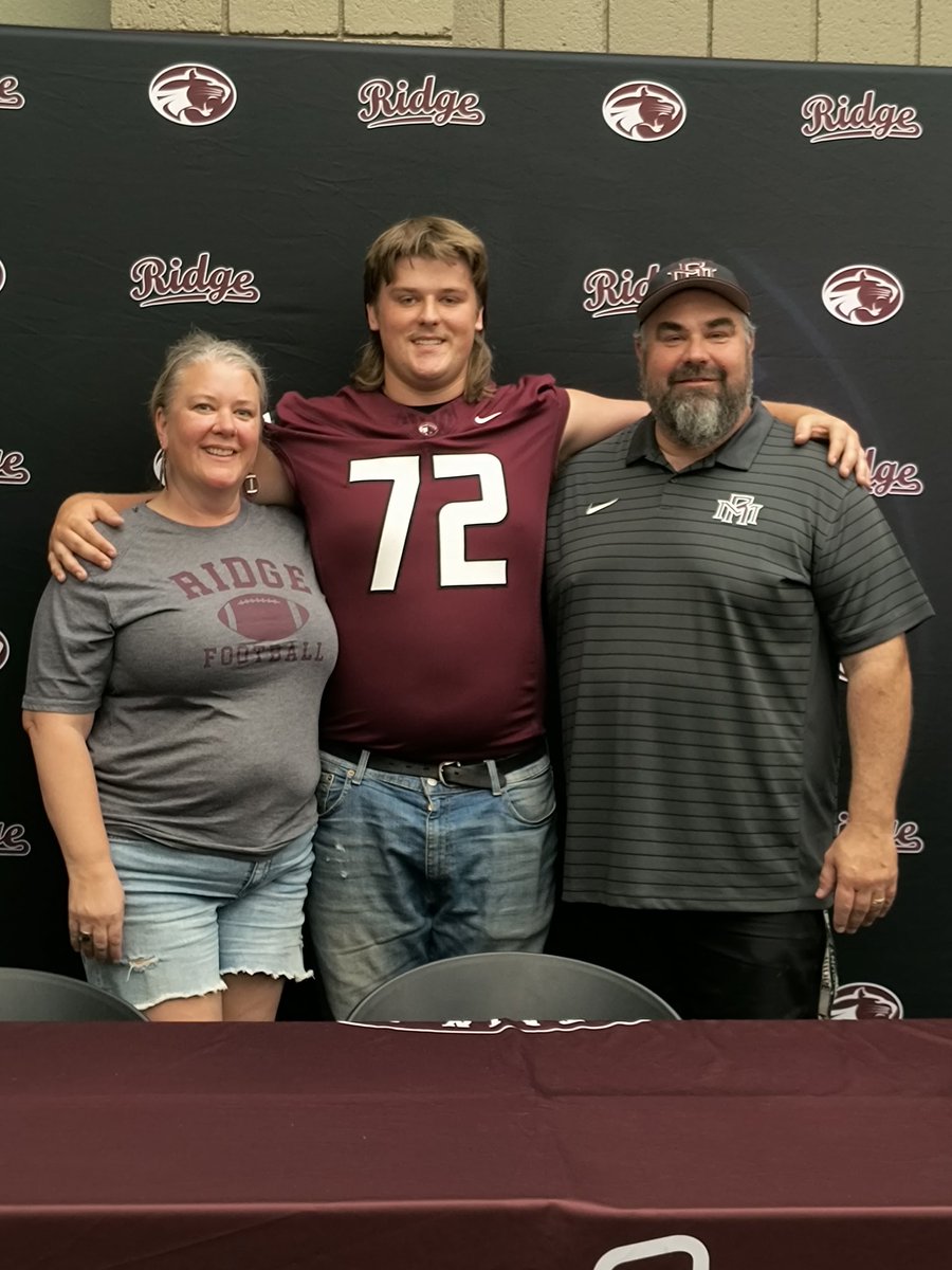 Wyatt Tollefson (@wyattjtolly) on Twitter photo Mountain Ridge High School media day was an experience I'll never forget! Just a few weeks until our first game! <a href="/CoachPerrone/">Coach Perrone (My Recruits)</a> <a href="/MyRecruits_/">My Recruits</a> <a href="/CoachA_Johnson/">Andrew Johnson</a> <a href="/Tolly761/">Coach Tollefson</a> <a href="/PrepRedzoneAZ/">Prep Redzone Arizona</a> <a href="/BJMedia1/">BJ Media</a> <a href="/jacob_seliga/">Jacob Seliga</a> <a href="/therealbeadle/">Adam Beadle</a> <a href="/gridironarizona/">Gridiron Arizona</a> <a href="/Sports360AZ/">Sports360AZ</a> <a href="/sixstarfootball/">Six Star Football | PLUS+</a> <a href="/RonTBAOL/">Ron Sowers</a> Mountain Ridge High School media day was an experience I'll never forget! Just a few weeks until our first game! <a href="/CoachPerrone/">Coach Perrone (My Recruits)</a> <a href="/MyRecruits_/">My Recruits</a> <a href="/CoachA_Johnson/">Andrew Johnson</a> <a href="/Tolly761/">Coach Tollefson</a> <a href="/PrepRedzoneAZ/">Prep Redzone Arizona</a> <a href="/BJMedia1/">BJ Media</a> <a href="/jacob_seliga/">Jacob Seliga</a> <a href="/therealbeadle/">Adam Beadle</a> <a href="/gridironarizona/">Gridiron Arizona</a> <a href="/Sports360AZ/">Sports360AZ</a> <a href="/sixstarfootball/">Six Star Football | PLUS+</a> <a href="/RonTBAOL/">Ron Sowers</a>