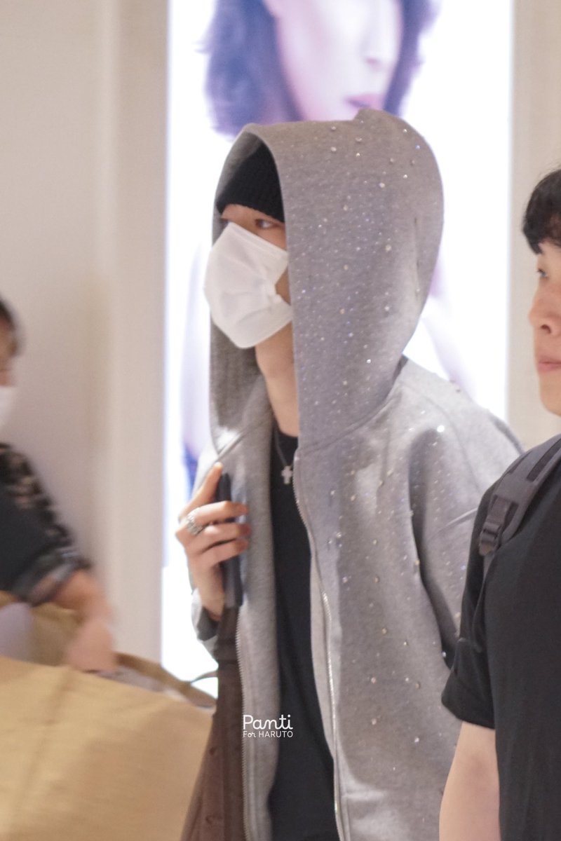 250817 🛫KIX
Bling Bling💎✨

#HARUTO #하루토 #ハルト
#TREASURE #트레저