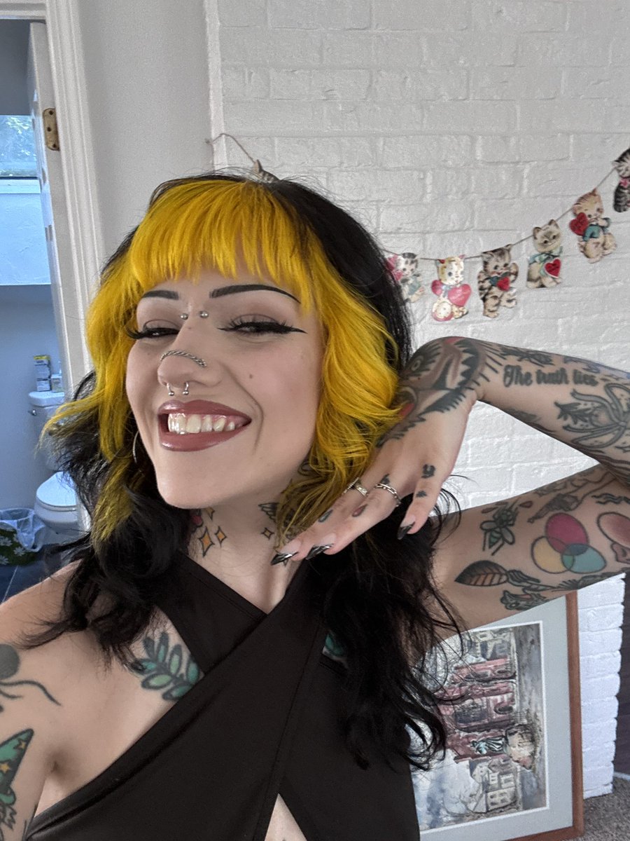 Hi just wanted to say I looked really cute for the Bay Faction show last night 🙂‍↕️