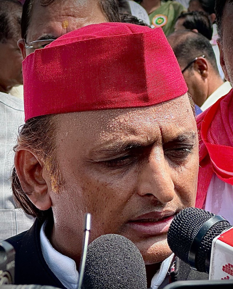 देश के सबसे लोकप्रिय नेता की बुलंद तस्वीर।