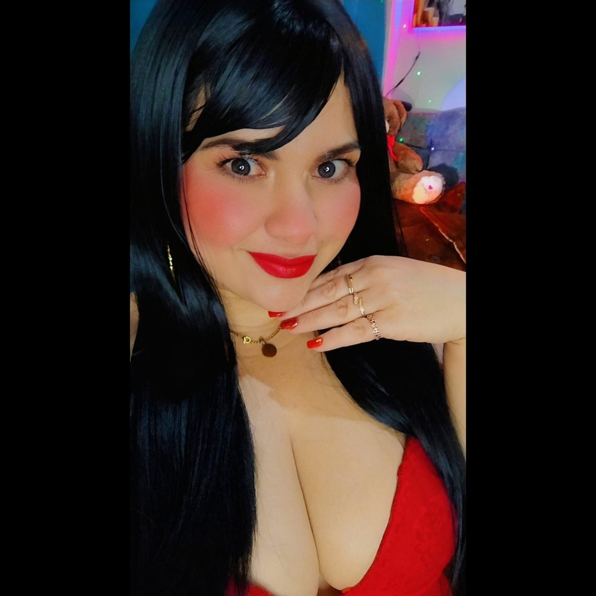 Reina'Ney 🍒 tweet media