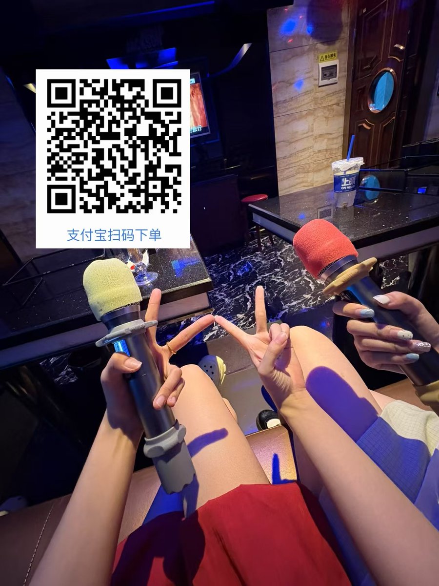 CherrySadism's tweet photo. 早起的狗儿有脚吃😏 #恋足足交 ＃女大s #小狗调教 #ATM提款机 https://t.co/wgibB49uU6