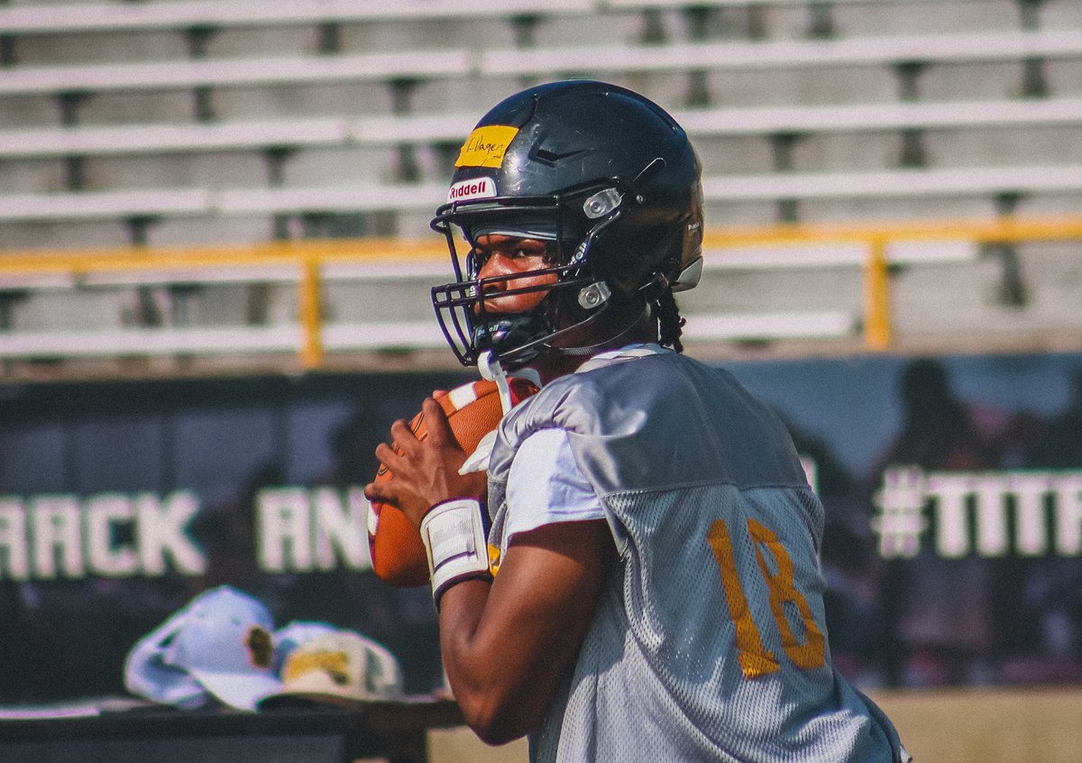 UWOFootball's tweet image. The standards are 🆙 

#O2HVE6AS | #NOW