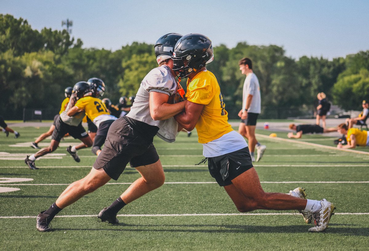 UWOFootball's tweet image. The standards are 🆙 

#O2HVE6AS | #NOW