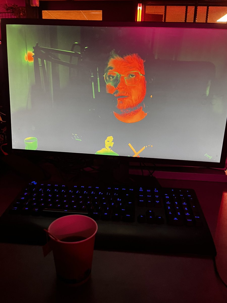 shzringans's tweet image. cyber cafe a 4h pour regarder des vidéos de feldup #freewill #sidequest 🔥