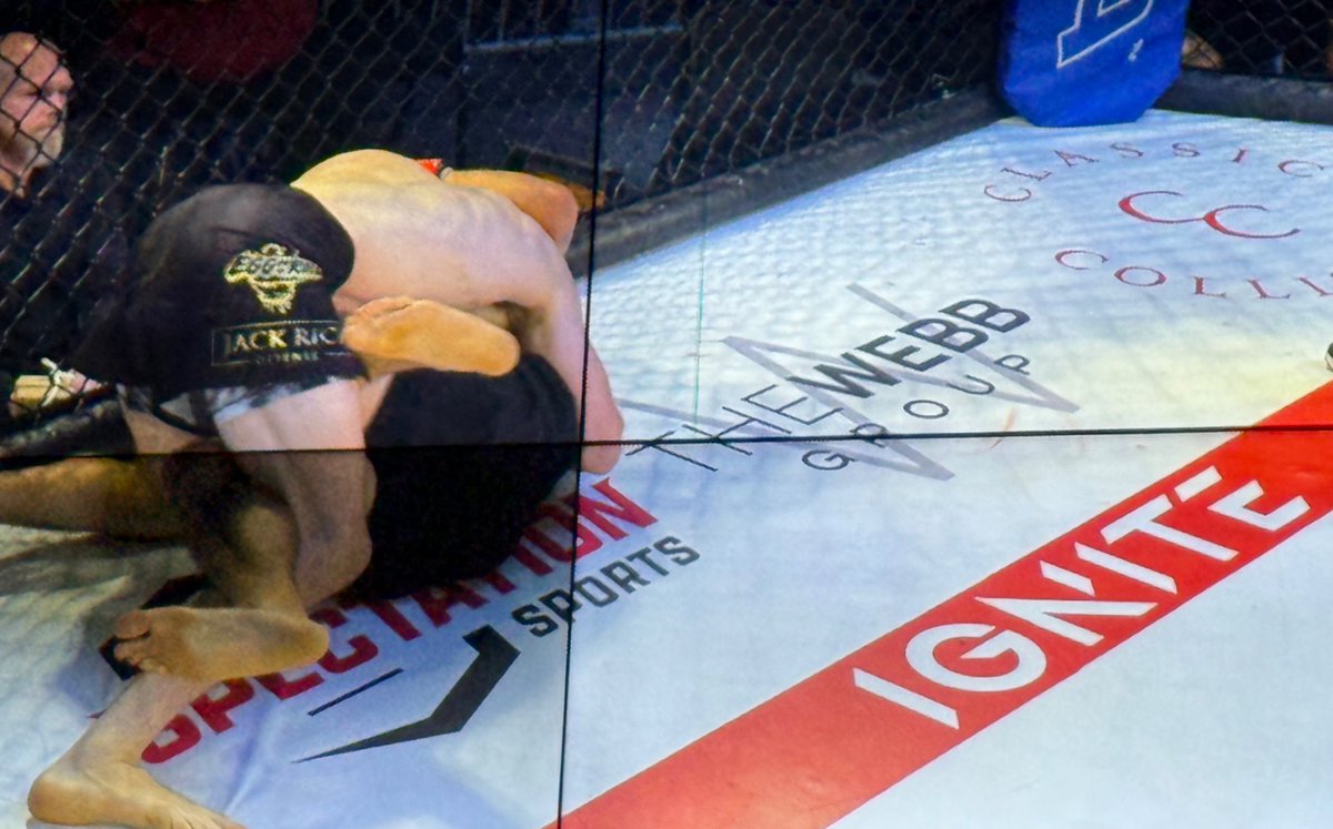 jackrice's tweet image. A wild experience attending the MMA fights of #sambailey winning by TKO. Amazing.  He is a brilliant fighter but a better human being.