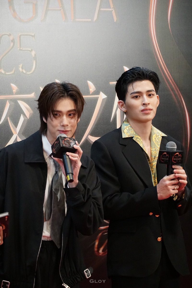 GokanGin's tweet image. หล่อ น่ารัก มากความสามารถ เป็นที่รักของคนทั่วโลก และมีรางวัลการันตีด้วย 😊👍🏼👏🏼

PONDPHUWIN WEIBO CULTURAL

#WeiboGala2025xPondPhuwin
#ppnaravit #phuwintang #ปอนด์ภูวินทร์