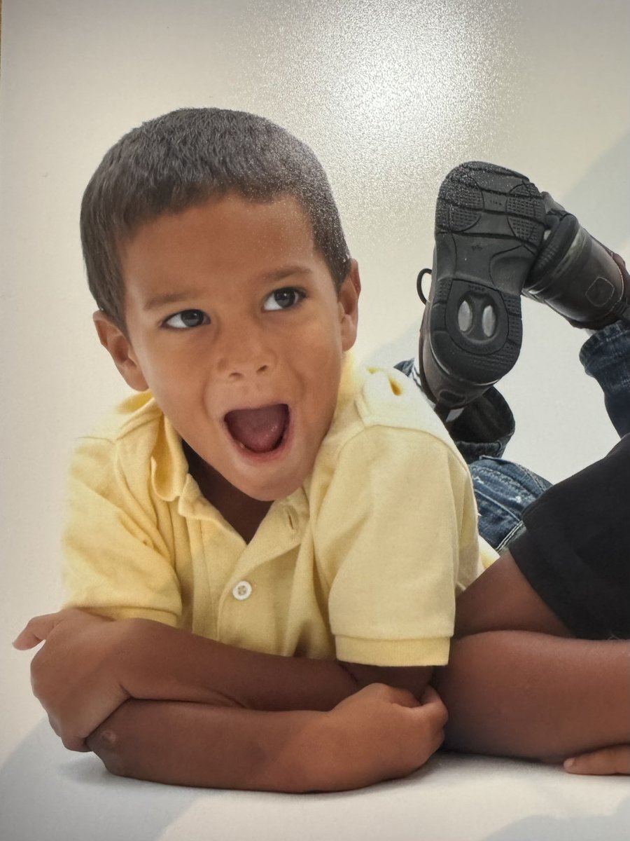 Our sweet boy is turning 18 today! It’s been a hard week on this momma 🥹
I know his fun spirit and kind heart are winning over everyone he encounters at Truman. Can’t wait to see what the next year brings for our handsome son, now a young man, living his dream. HBD Darin! 🥳