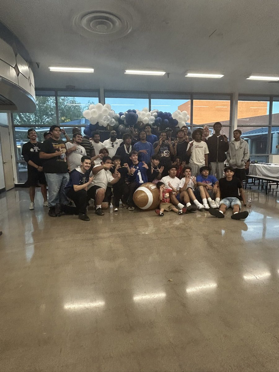 Mark_Watters58's tweet image. Blessed to be part of this program🙏Something special is being built at Tempe and I’m grateful to be on this journey with these guys. #TempeTurnAround