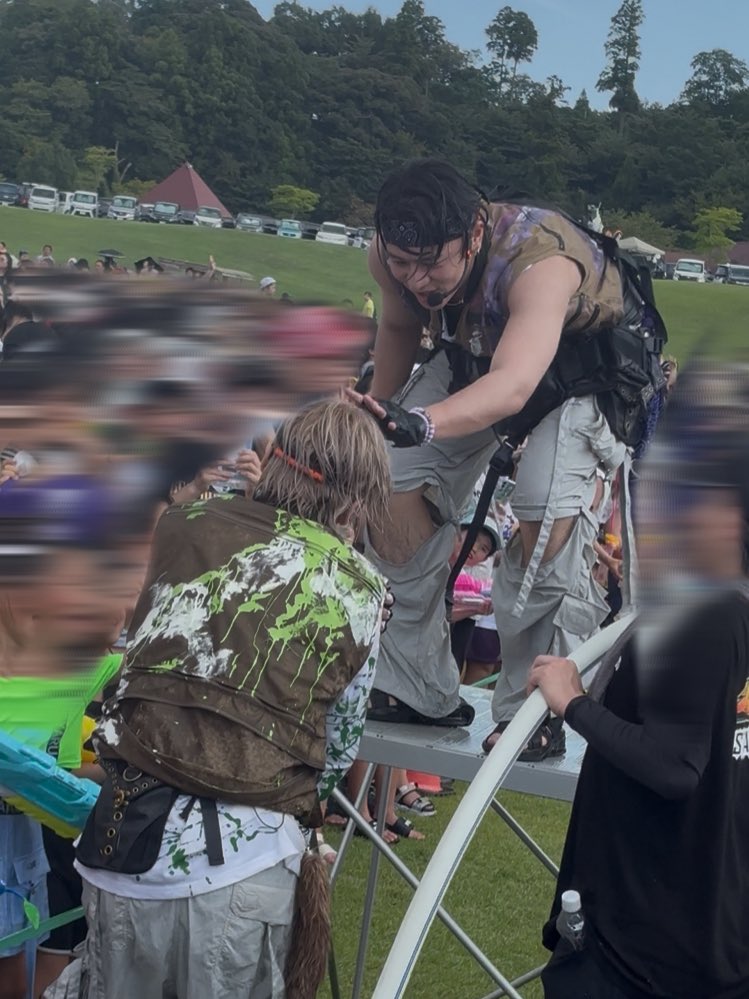 頭ぽんぽんしてる図ってはーなーし