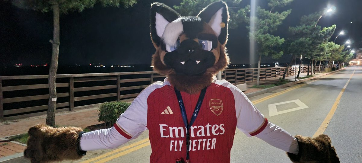 경배하라
#FursuitEveryday 
#Fursuit
📸: <a href="/1237Hao/">Miracle</a>