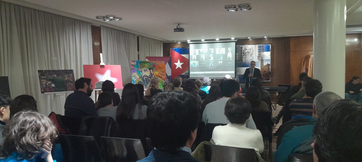EmbaCubaArg's tweet photo. 🇨🇺🇦🇷 | Celebrado encuentro anual de @AAGraCUBA en ocasión del 15° aniversario de su creación y en homenaje a los #100AñosConFidel. https://t.co/TfWFdjvPKP