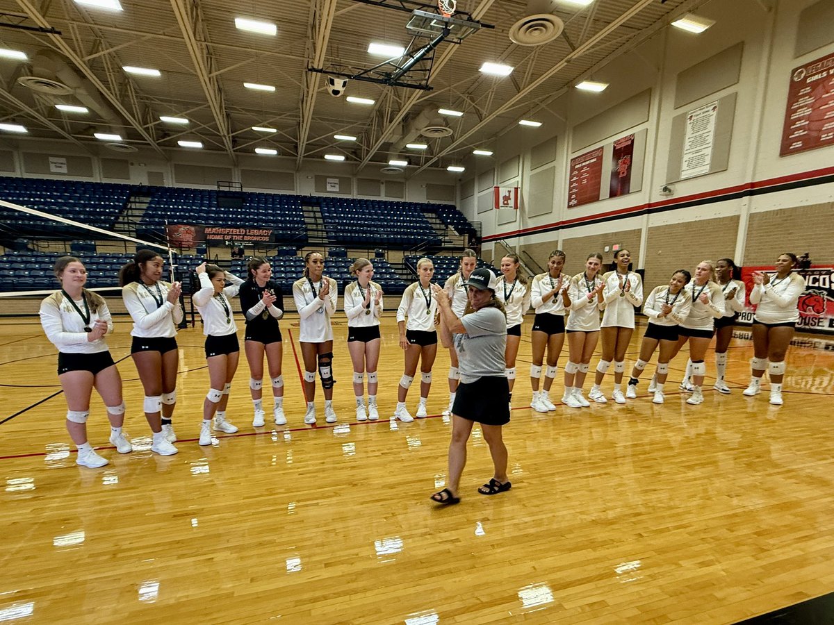 Mansfield_Vball's tweet photo. We went into the weekend determined to work hard, play for each other, and get better each match. We finished today with a 9-0 overall record as the tournament champions! Proud is an understatement. #mhsvb2025 #threesetthrillers #dabsfordays https://t.co/Nk380lyFkc