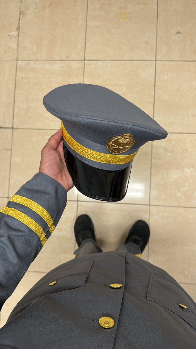 بشروا راعي الصبر حلمه قريب
لو يطول الوقت لا يفقد رجاه .