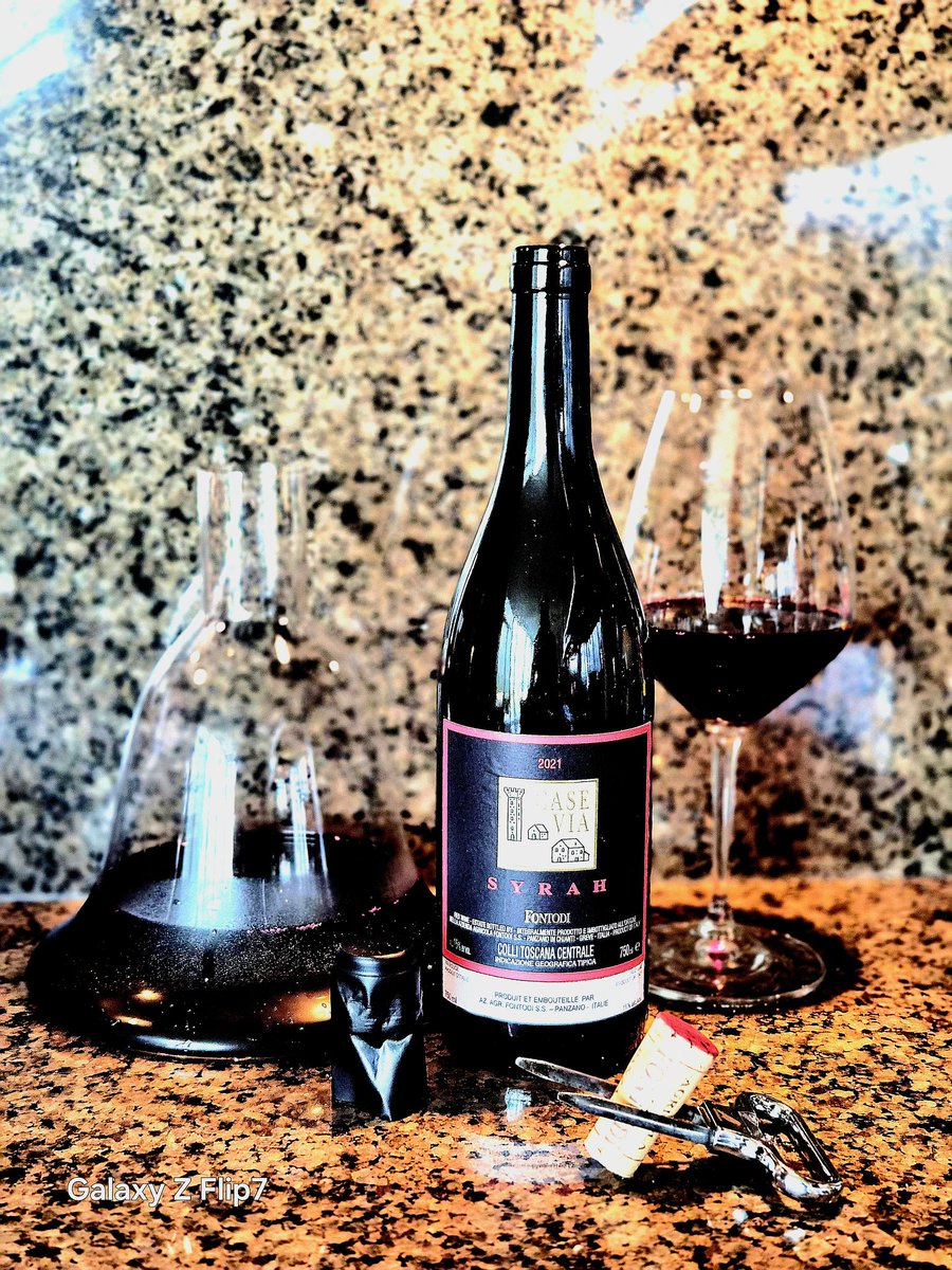 Sybarite tweet media