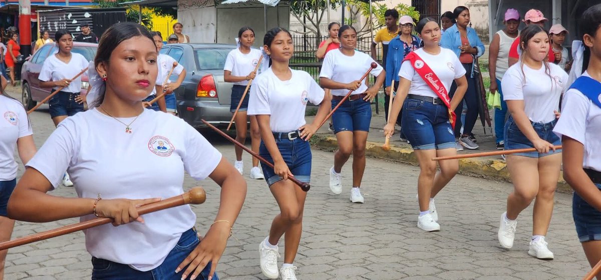 MinedGranada's tweet photo. #Nandaime  ¡Todos San Jacinto! 🇳🇮
Desfile Escolar Celebrando nuestras fiestas patrias 2025.
#TodosSanJacinto #AsíseviveelDesfile https://t.co/tThlgHiDvR