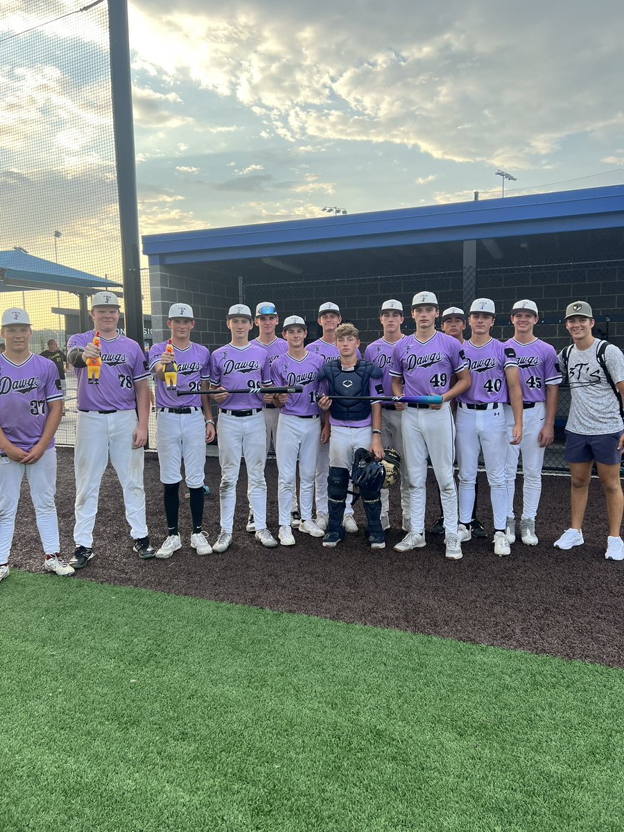 3TsBaseball's tweet photo. 16u Dawgs win G2 5-3 to go 2-0 on the day 

Highlights
@AydenLedvina88 4.1IP 0ER 5K + 1H RBI
@ReeceBlaisdell 6.1IP 7Ks 2ER + 2Hs 2RBIs
@DylanWern44 SV 
Gasperi 2Hs 2RBIs

@ToranCatching @3TsThrowing @3tsallstars @Brady_Holland2 @willschart @Kaden_Wadle3 https://t.co/es7ZT1F1Vq