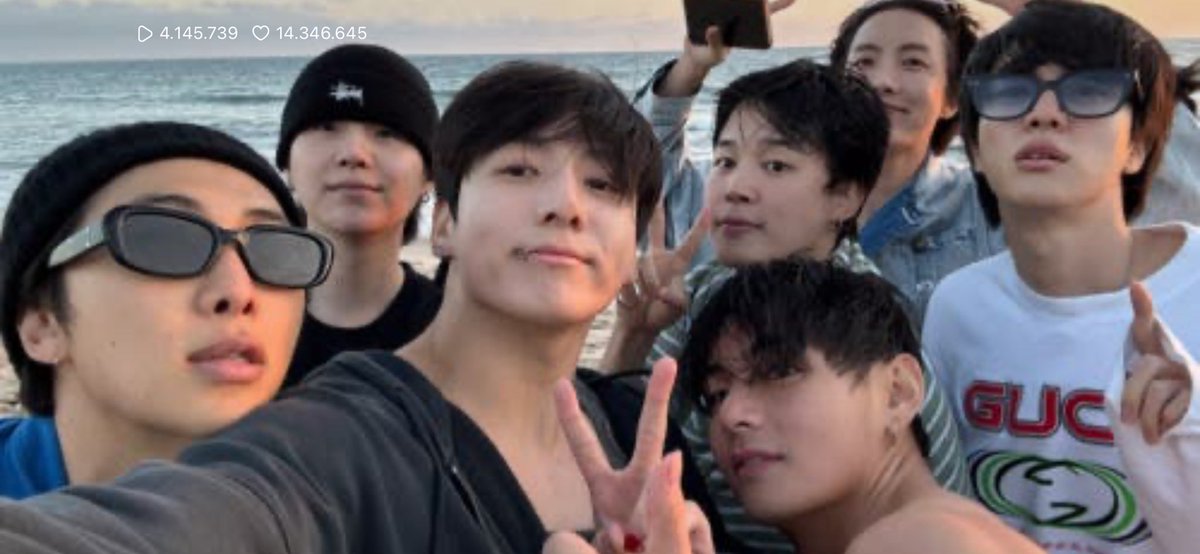 jeontan__'s tweet photo. ACABO DE VER DE PRINCIPIO A FIN UN LIVE DE LOS 7 EN LA PLAAAYA????????????????? https://t.co/yBerlksNBg