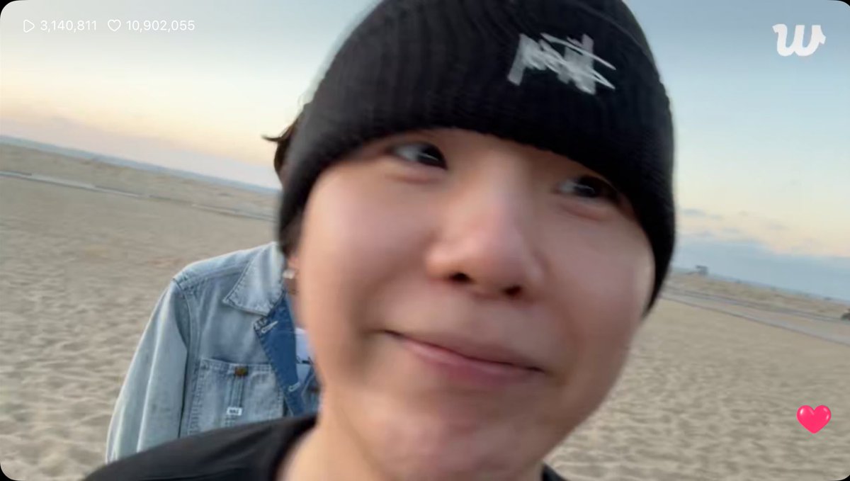 imei ⁷(⊃｡•́‿•̀｡)⊃ is seeing bts! tweet media