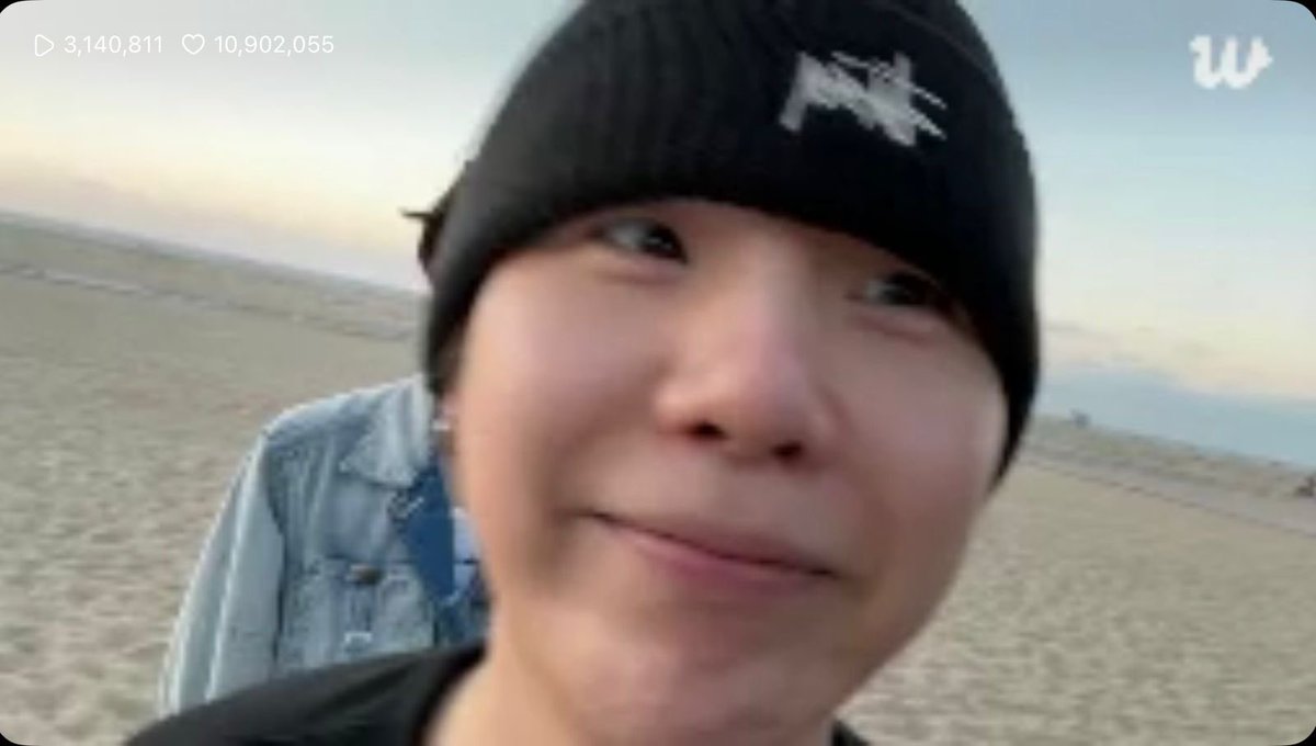 oh my god yoongi…..look its yoongi……. guys……..